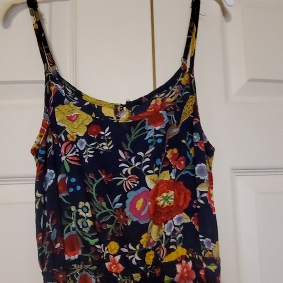 Adorable all in one romper - Picture 2 of 3